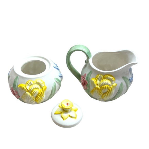 Vintage Fitz and Floyd Garden Sugar and Creamer Set Pastel Spring Flower’s - Picture 3 of 6